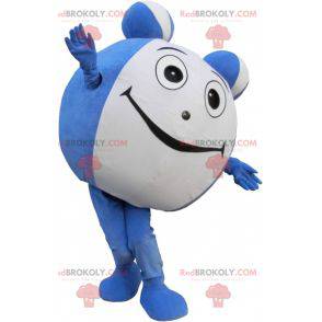 Blaues und weißes Ballmaskottchen. Maskottchen mit rundem Kopf