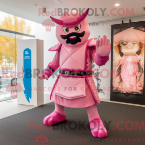 Fantasia de mascote samurai rosa com blazer e palmilhas - Mascotes samurais - REBROKO_221185 - RedBrokoly.com