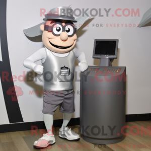 Postava maskota stříbrné...