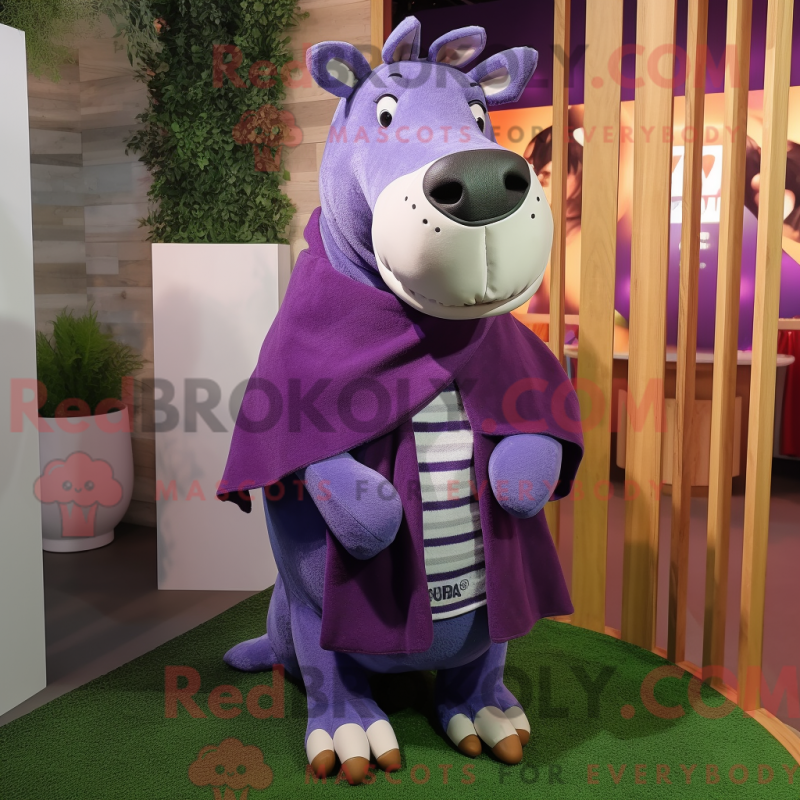 Fantasia de mascote de anta roxa com casaco e cachecóis - Mascotes Tapir - REBROKO_221640 - RedBrokoly.com