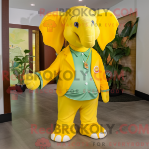 Uma máscara de elefante com...