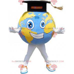 Gigantyczna planeta ziemia maskotka z kapeluszem absolwenta -