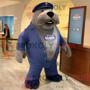 Maskotka Navy Walrus jest...