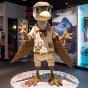 Tan Archaeopteryx maskot...