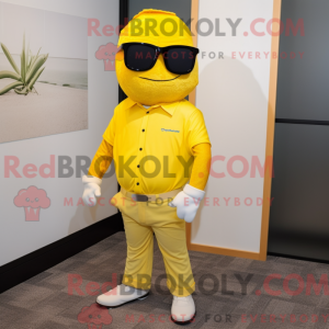 Postava maskota s přívěskem...
