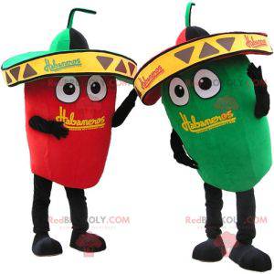 2 mascotas un pimiento verde y un pimiento rojo con sombreros -