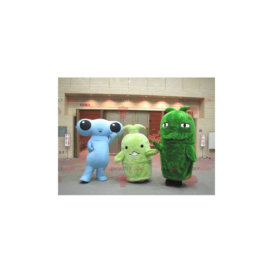 3 mascotes, um alienígena azul e dois mascotes verdes -