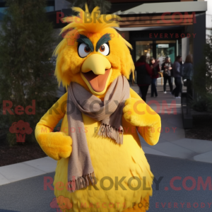 Mascotte de harpie jaune...