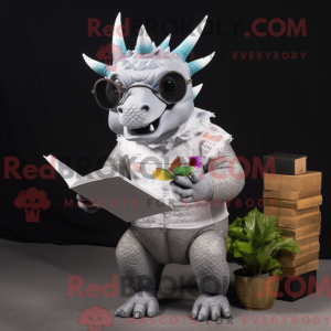 Sølv Triceratops maskot...
