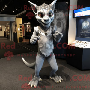 Sølv Gargoyle maskot...