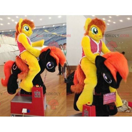 Mascota pony amarillo y rojo con ojos azules - Redbrokoly.com