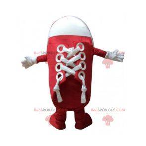 Mascotte de chaussure rouge et blanche. Mascotte de basket -