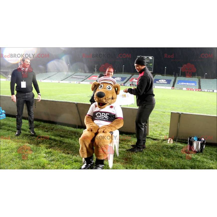 Brązowy pies maskotka w odzieży sportowej - Redbrokoly.com