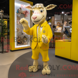 Personaggio mascotte capra...