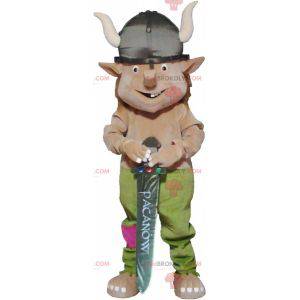 Mascotte del leprechaun troll con un elmo vichingo -
