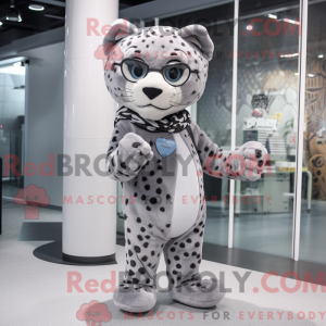 Mascotte de Léopard gris...