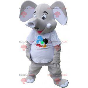 Mascotte d'éléphant gris géant portant un t-shirt blanc -