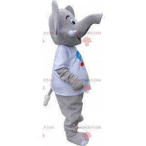 Reusachtige grijze olifant mascotte met een wit t-shirt -