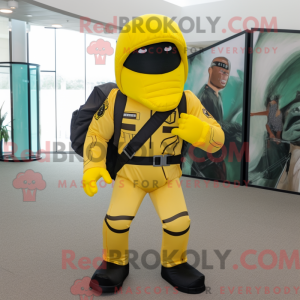 Gul Gi Joe maskot kostume...