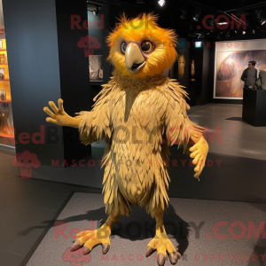 Gold Harpy maskot kostume...