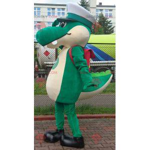 Mascotte de crocodile vert avec une casquette de capitaine -