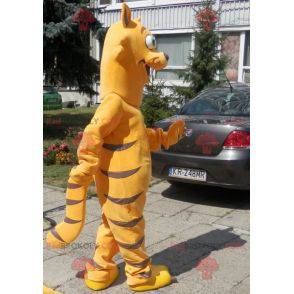 Orange und braunes Katzenmaskottchen. Katzenmaskottchen -