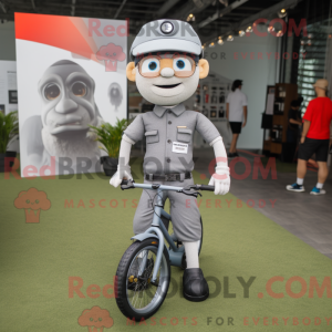 Grå Unicyclist maskot...
