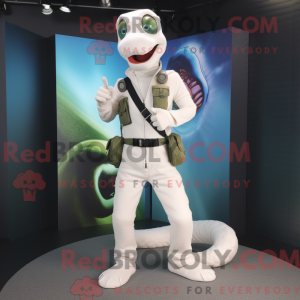 Personnage mascotte de...