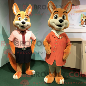 Peach Dingo mascottekostuum...