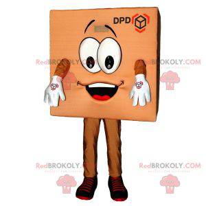 Sonriente mascota de cartón de paquete de entrega marrón -