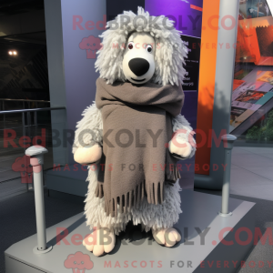 Gray Shepard S Pie maskot...