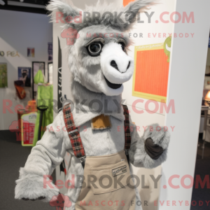 Postava maskota šedé lamy...
