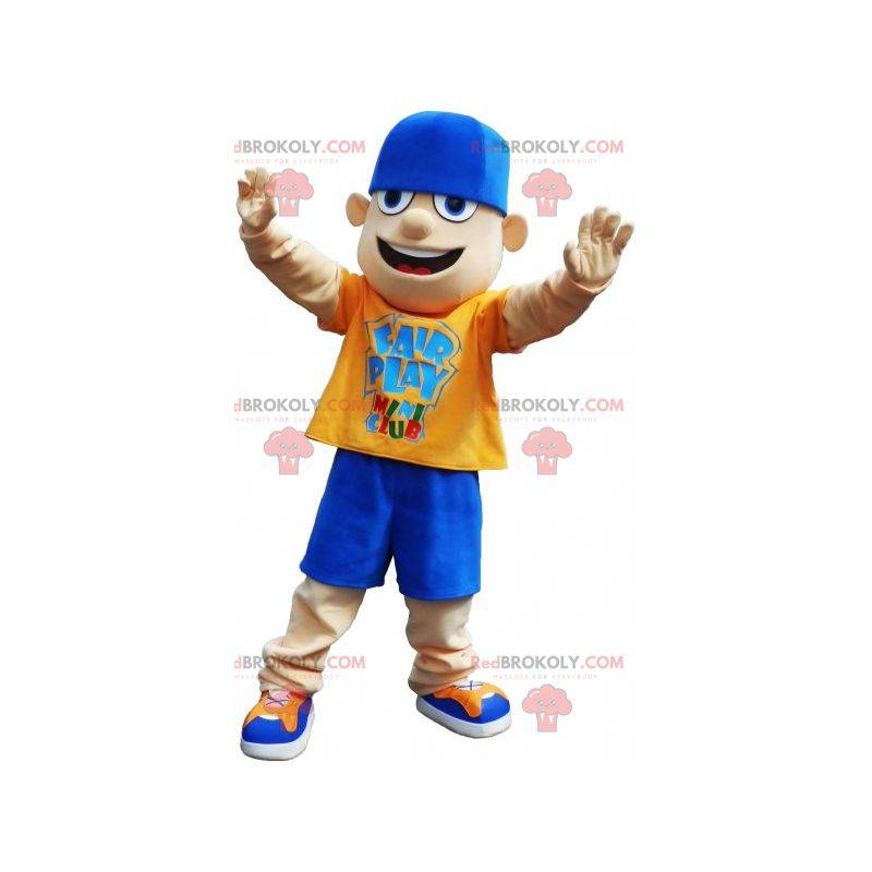 Mascote adolescente vestida de amarelo e azul com um boné -