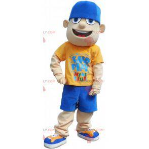 Mascota adolescente vestida de amarillo y azul con una gorra -