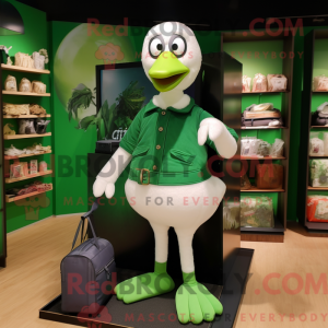 Forest Green Swan maskot...