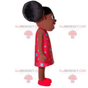 African girl mascot with two large quilts - Redbrokoly.com