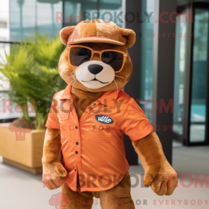 Rust Jaguarundi maskot...