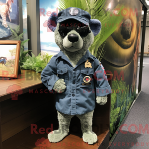 Olive Navy Seal maskot...