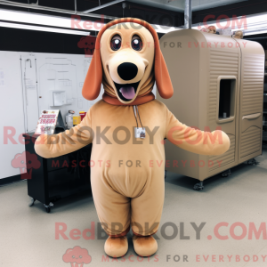 Tan Hot Dogs maskot kostume...