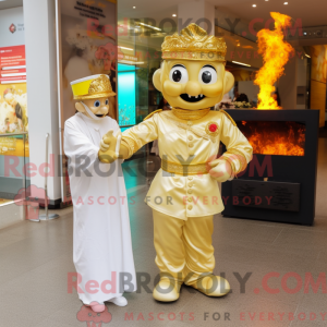 Gold Fire Fighter maskot...