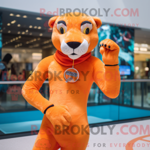 Orange Panther maskot...