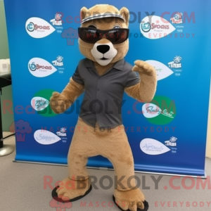 Tan Jaguarundi maskot...