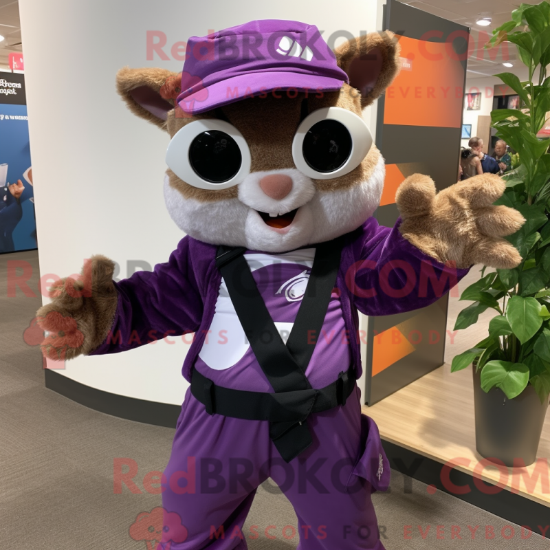 Máscara de esquilo voador roxo com capuz e bermudas e roupas - Mascotes esquilos voadores - REBROKO_240174 - RedBrokoly.com