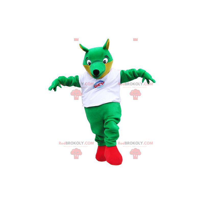 Mascota del zorro verde grande con una camiseta blanca -