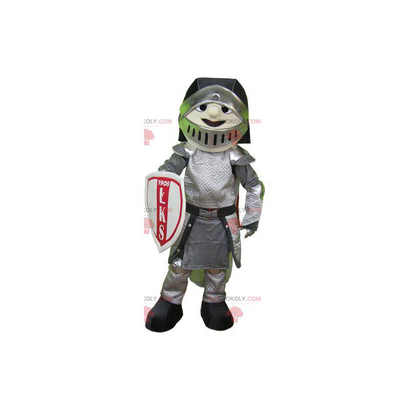 Mascota de caballero con armadura con casco y escudo -