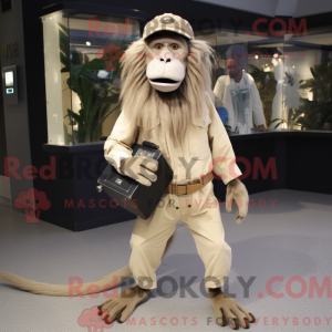 Mascotte de babouin beige...