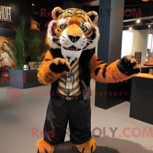Máscara de tigre preto...