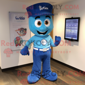 Figura de máscara azul...