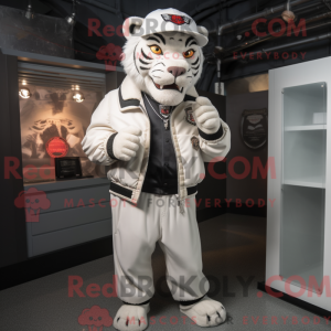 Máscara de tigre branco com...
