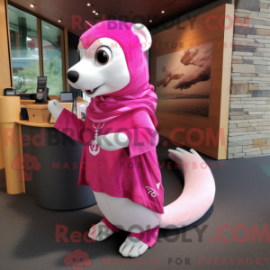 Rosa Weasel maskot...